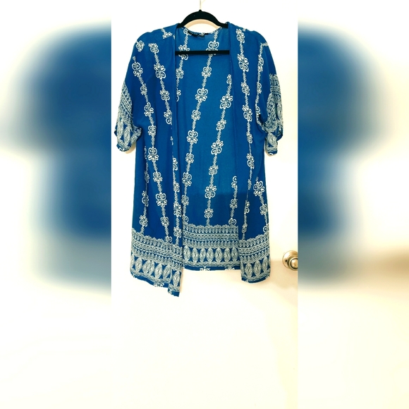 Cover up top - Picture 1 of 2